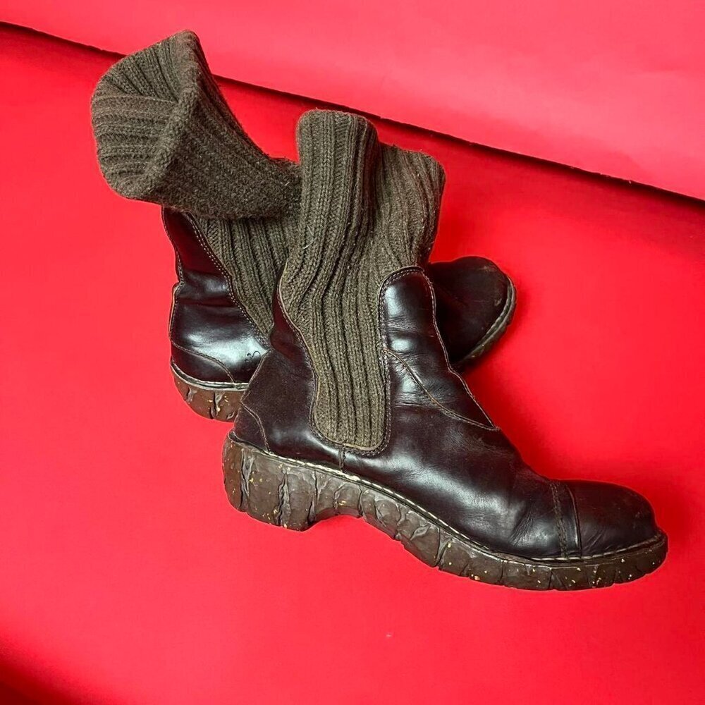 El naturalista / Chunky brown boots with built in leg warmers 🤎🤎